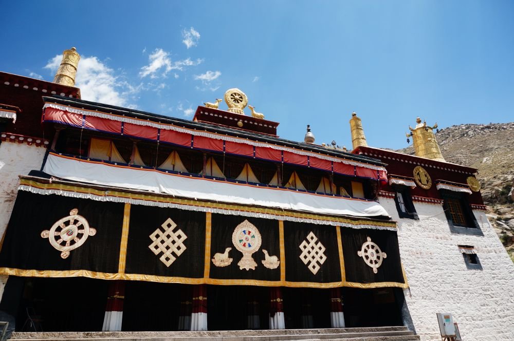 Sera Monastery building with traditional Tibetan architecture