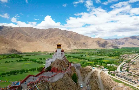 Hike from Ganden Monastery to Samye Monastery