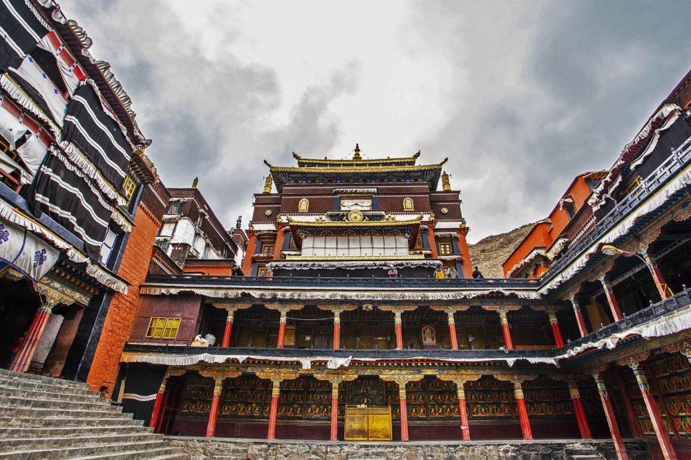 Facade of Tashi Lhunpo Monastery with ornate architecture