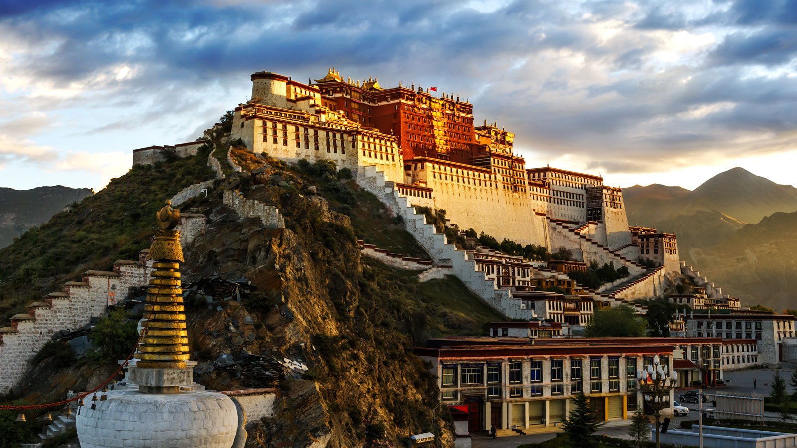 Tibet Tour Booming: A New Chapter in the Roof of the World