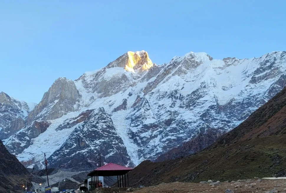 tibetan plateau location shown clearly with mountains in tibet